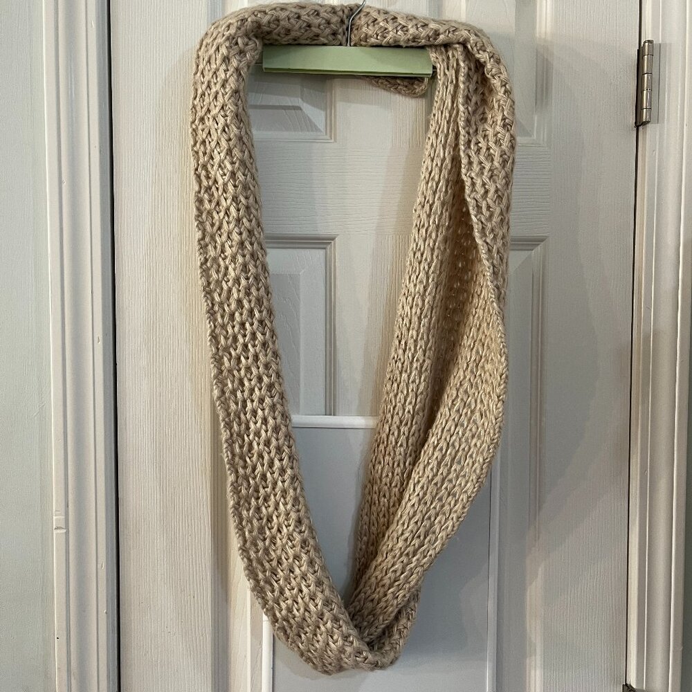 AEROPOSTALE Infinity Scarf – One Size - $10